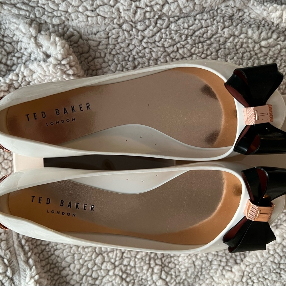 Brand new Ted baker jelly pump